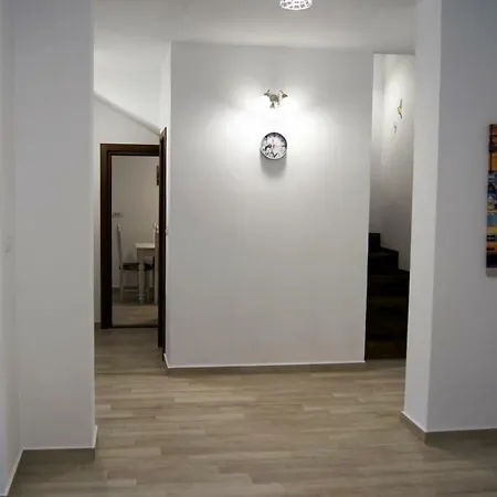 Anemona's House In The Center Of Villa